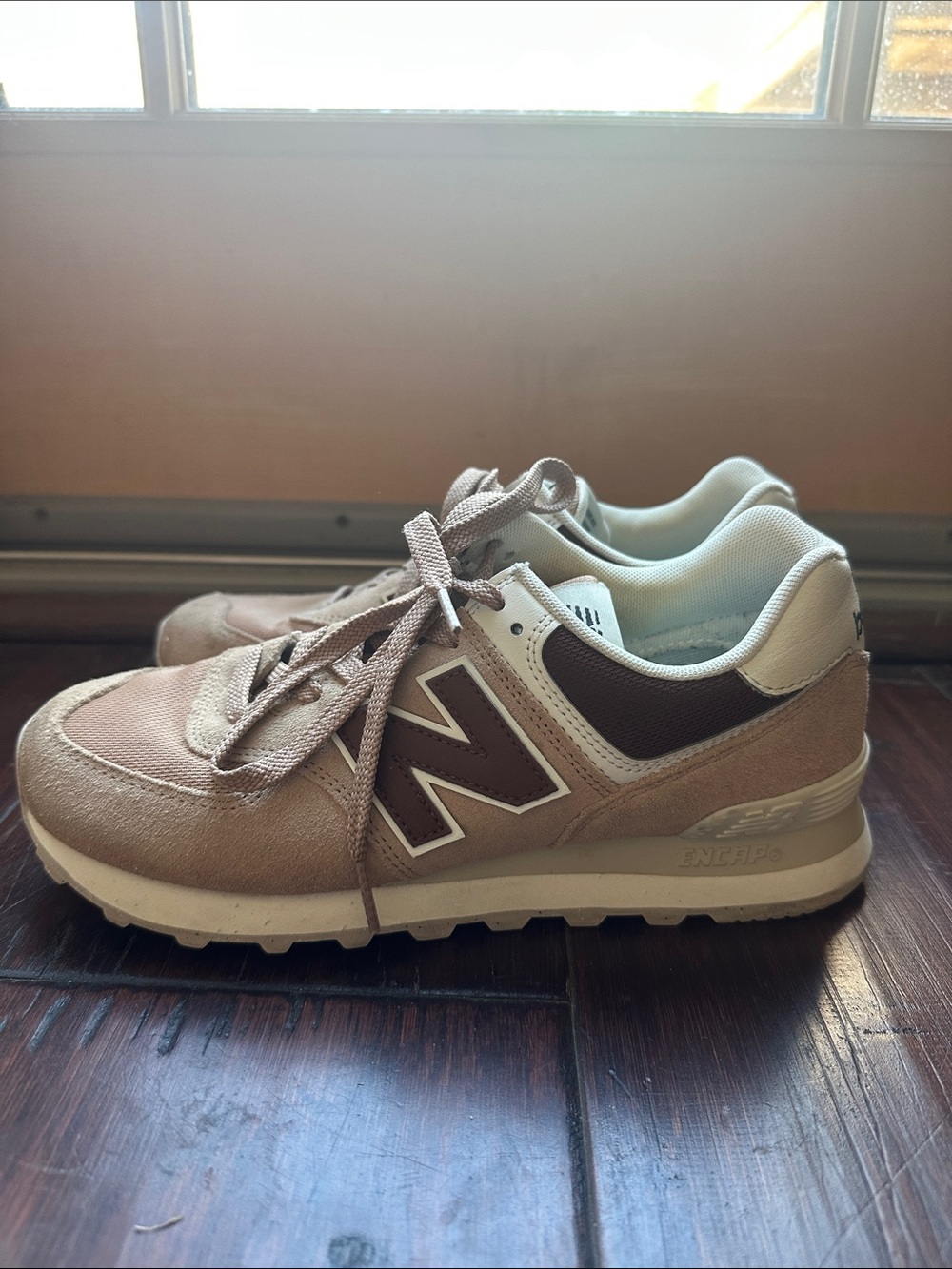 New Balance 574 Flat Taupe Rich Oak Sneakers Women’s 8 WL574DO2